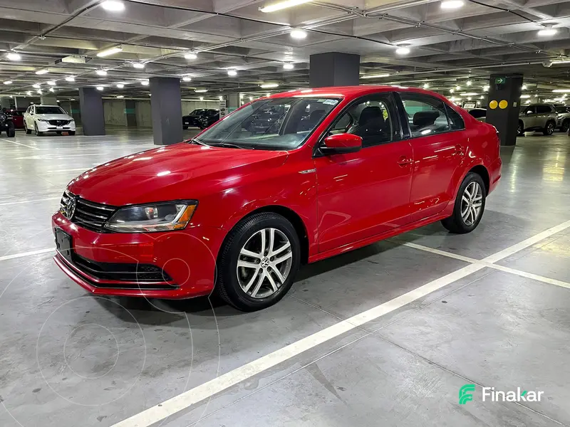 Foto Volkswagen Jetta Trendline usado (2018) color Rojo precio $189,000
