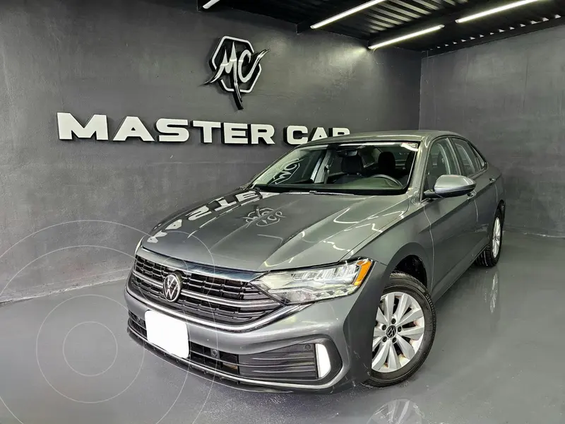 Foto Volkswagen Jetta Comfortline usado (2024) color Gris Oscuro precio $388,000