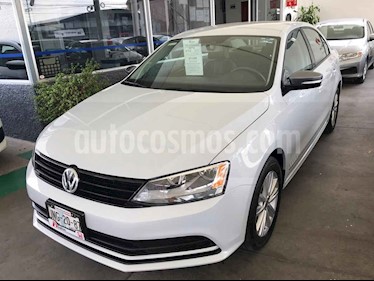 Foto venta Auto usado Volkswagen Jetta Style (2017) color Plata precio $213,000