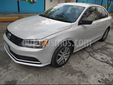 foto Volkswagen Jetta Trendline 2.0 usado (2018) color Blanco precio $197,000