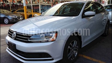 foto Volkswagen Jetta Trendline Tiptronic usado (2018) color Plata precio $219,900