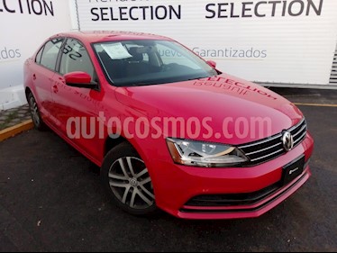 Volkswagen Jetta Trendline usado (2018) color Rojo Tornado precio $84,000