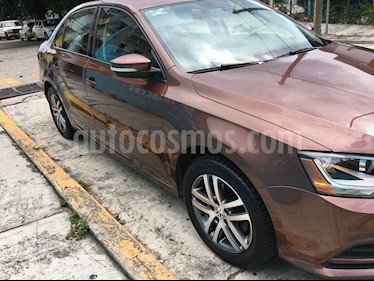 Volkswagen Jetta Trendline usado (2017) color Bronce precio $197,000