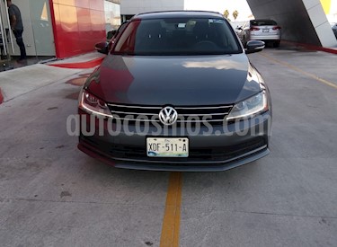 Foto Volkswagen Jetta Trendline usado (2017) color Gris Platino precio $195,000