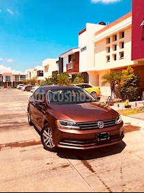 Volkswagen Jetta Trendline usado (2016) color Bronce precio $235,000
