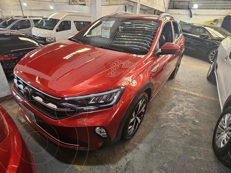 Foto Volkswagen Nivus Highline usado (2023) color Rojo Cobrizo precio $345,000