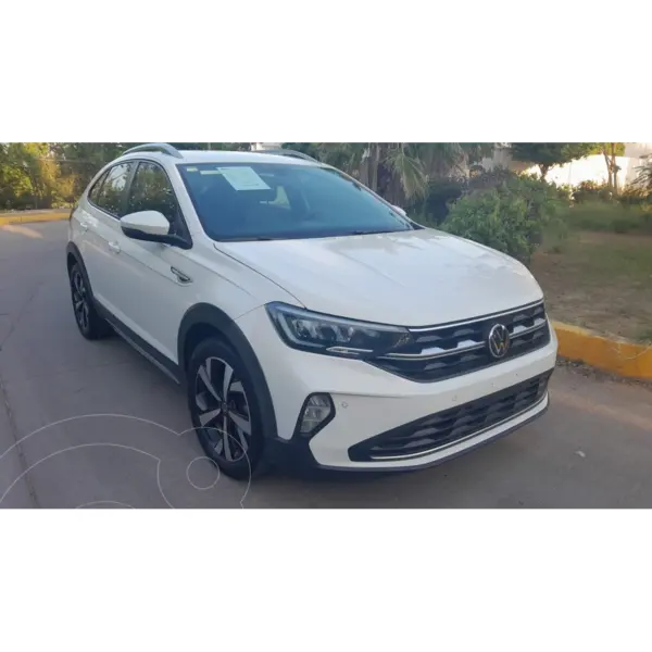 Foto Volkswagen Nivus Highline usado (2022) color Blanco precio $320,000