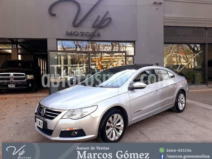 foto Volkswagen Passat Variant 2.0 TSi Luxury usado (2011) color Gris Claro precio $1.650.000