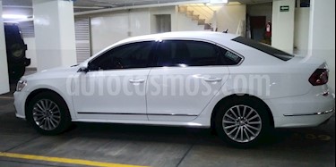 Volkswagen Passat 1.8L Turbo Tiptronic Piel usado (2017) color Blanco precio $330,000