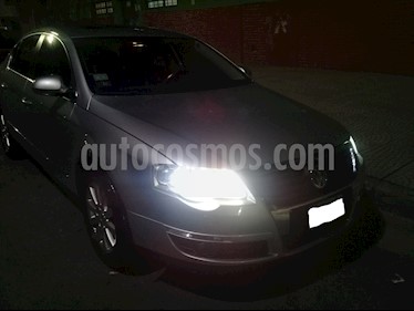 Foto venta Auto usado Volkswagen Passat 2.0 TDi Exclusive DSG (2006) color Gris precio $380.000