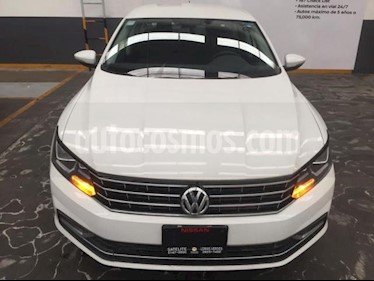 foto Volkswagen Passat 4p Comfortline L5/2.5 Aut usado (2017) color Blanco precio $229,500