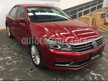 foto Volkswagen Passat 4p Comfortline L5/2.5 Aut usado (2017) color Rojo precio $229,500