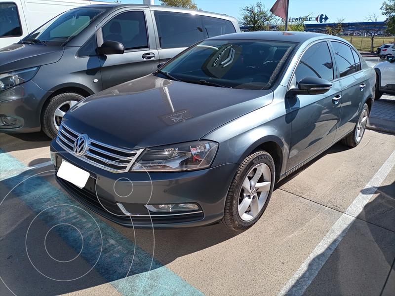 Foto Volkswagen Passat 1.8 TSi Comfort DSG usado (2011) color Gris precio $2.450.000