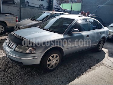 Volkswagen Passat 2.8 V6 usado (1999) color Azul Celeste precio $230.000