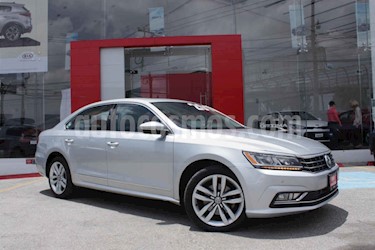 foto Volkswagen Passat GLX VR6 Aut usado (2017) color Plata precio $315,000