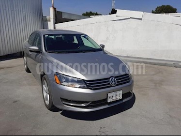 Volkswagen Passat 4P SPORTLINE 2.5L TIPTRONIC 6 CD PANTALLA PIEL RA usado (2013) color Gris precio $145,000