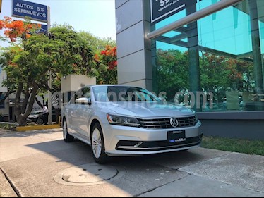 foto Volkswagen Passat 4P SPORTLINE L5/2.5 AUT LED usado (2017) color Plata precio $269,000