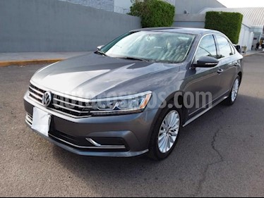 Volkswagen Passat Tiptronic Sportline usado (2017) color Gris precio $178,800