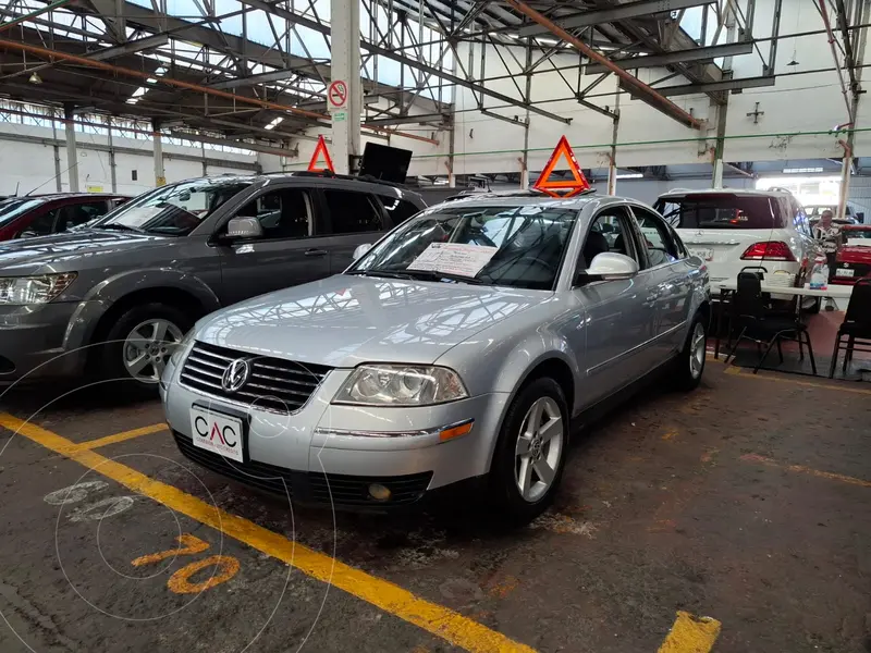 Foto Volkswagen Passat 1.8L Turbo Tiptronic Piel usado (2005) color Plata precio $99,800