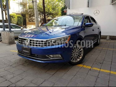 foto Volkswagen Passat 4p Highline L5/2.5 Aut usado (2016) color Azul precio $245,000