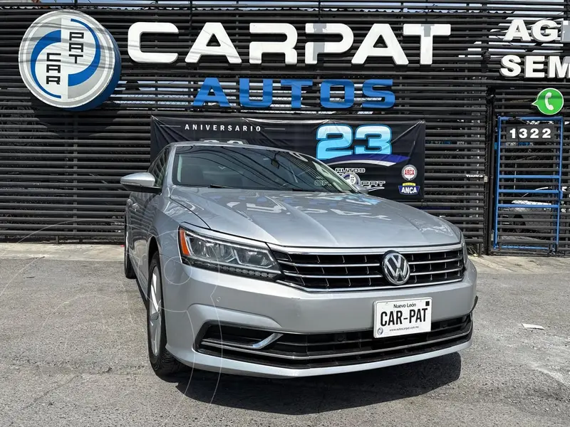 Foto Volkswagen Passat Tiptronic Sportline usado (2019) color plateado financiado en mensualidades(enganche $54,780 mensualidades desde $5,709)