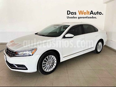 Volkswagen Passat 4p Sportline L5/2.5 Aut usado (2016) color Blanco precio $199,995