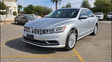 foto Volkswagen Passat Tiptronic Sportline usado (2017) color Plata precio $199,900
