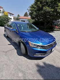 Volkswagen Passat 2.0 Lujo usado (2016) color Azul Metalizado precio $330,000