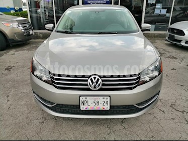 Volkswagen Passat 4P CONFORTLINE 2.5 AUT usado (2014) color Gris precio $160,000