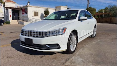 foto Volkswagen Passat Tiptronic Sportline usado (2017) color Blanco precio $199,900