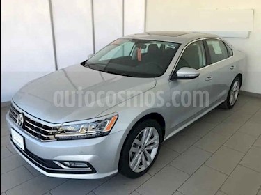 foto Volkswagen Passat 4p VR6 V6/3.6 Aut Cam/tr usado (2018) color Plata precio $382,000