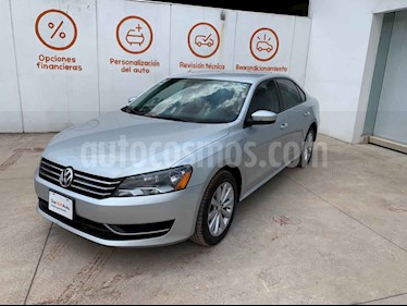 Volkswagen Passat 4p Comfortline L5/2.5 Aut usado (2015) color Plata precio $223,000