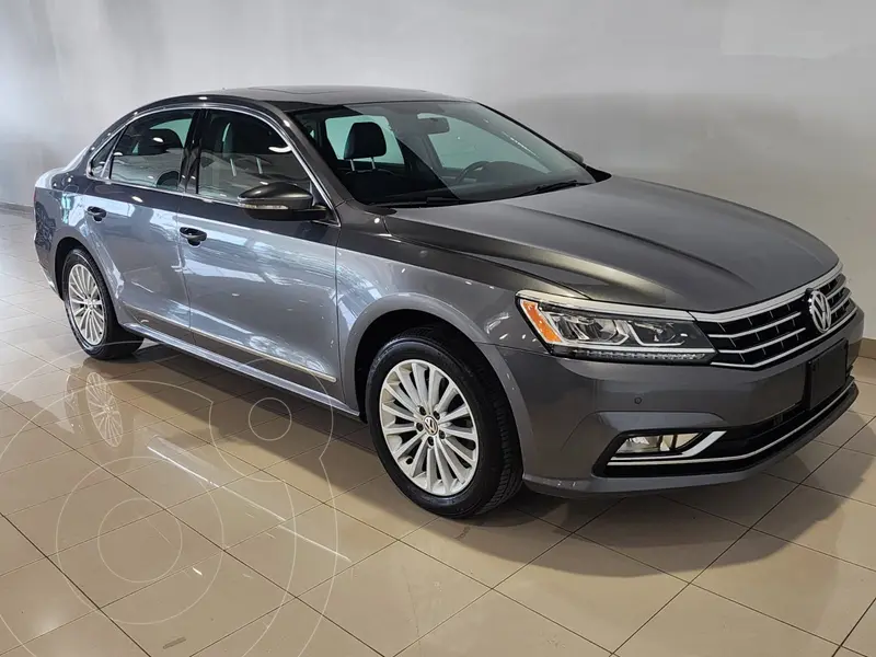Foto Volkswagen Passat 2.0 Lujo usado (2016) color Gris precio $219,000