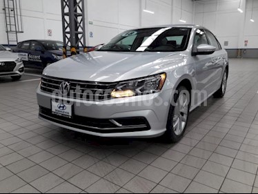 Volkswagen Passat 4P COMFORTLINE L5/2.5 AUT usado (2018) color Plata precio $285,000