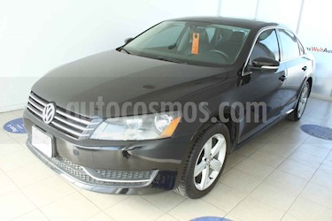 foto Volkswagen Passat 4p Sportline L5/2.5 Aut usado (2014) color Negro precio $180,000
