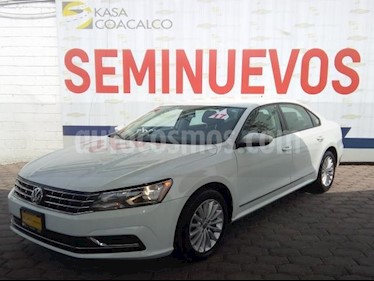 Volkswagen Passat 4P COMFORTLINE L5/2.5 AUT usado (2017) color Blanco precio $235,000