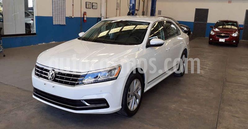Volkswagen Passat 4p Sportline L5/2.5 Aut LED usado (2018) color Blanco precio $266,500