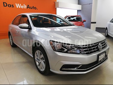 Foto venta Auto usado Volkswagen Passat Tiptronic Comfortline (2018) color Plata Reflex precio $325,000