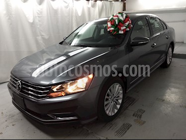 Volkswagen Passat Tiptronic Comfortline usado (2017) color Gris precio $199,000