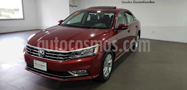 foto Volkswagen Passat Tiptronic Highline usado (2018) color Rojo precio $405,000