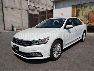 foto Volkswagen Passat Tiptronic Highline usado (2017) color Blanco Candy precio $394,500