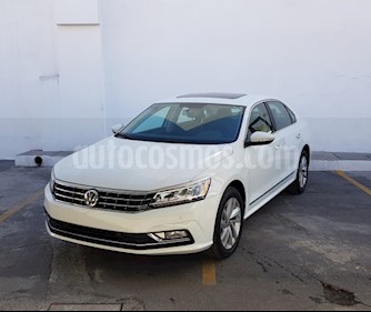 foto Volkswagen Passat Tiptronic Highline usado (2018) color Blanco precio $410,000