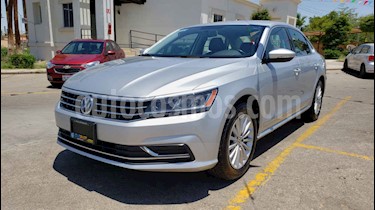 Foto venta Auto usado Volkswagen Passat Tiptronic Sportline (2017) color Plata precio $202,900