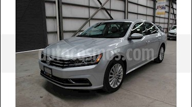 Foto venta Auto usado Volkswagen Passat Tiptronic Sportline (2017) color Plata precio $259,900