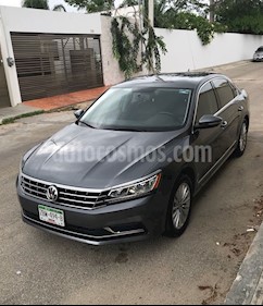 Foto venta Auto usado Volkswagen Passat Tiptronic Sportline (2017) color Gris precio $283,000