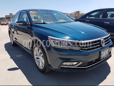 Foto venta Auto usado Volkswagen Passat Tiptronic Sportline (2018) color Azul precio $415,000
