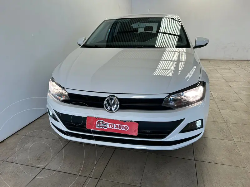 Foto Volkswagen Polo 5P Trendline usado (2019) color Blanco Cristal precio $18.200.000