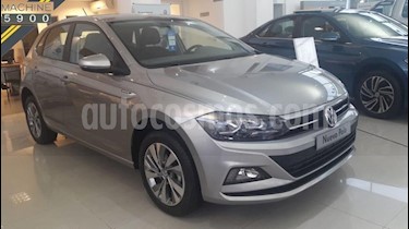 foto Volkswagen Polo 5P Comfortline Plus Aut usado (2019) color Gris Claro precio $111.111