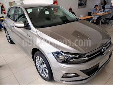 foto Volkswagen Polo 5P Highline Aut usado (2019) color Plata Tungsteno precio $877.000