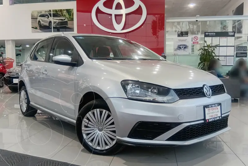 Foto Volkswagen Polo Hatchback Startline usado (2022) color plateado precio $239,000